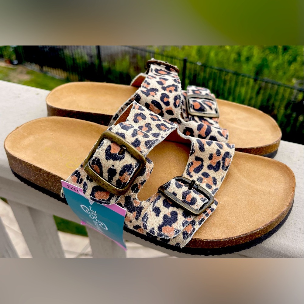 Mountain Sole Sandals~Sz 6-BrandNew